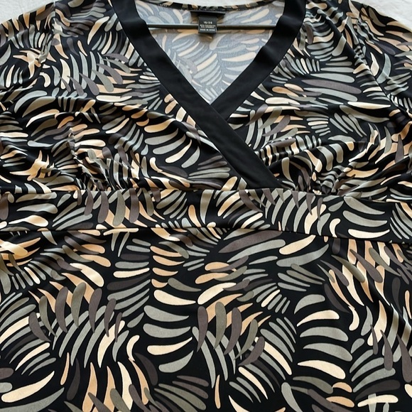 LANE BRYANT 18 Jungle Leaf Print V-Neck Top 3/4 Sleeve Empire Waist Maximalist - Picture 9 of 9